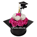 Aranjament toca absolvire - cu topper, decorat cu flori de sapun alb-roz intens, din lemn, 17x17x15 cm, cutie neagra